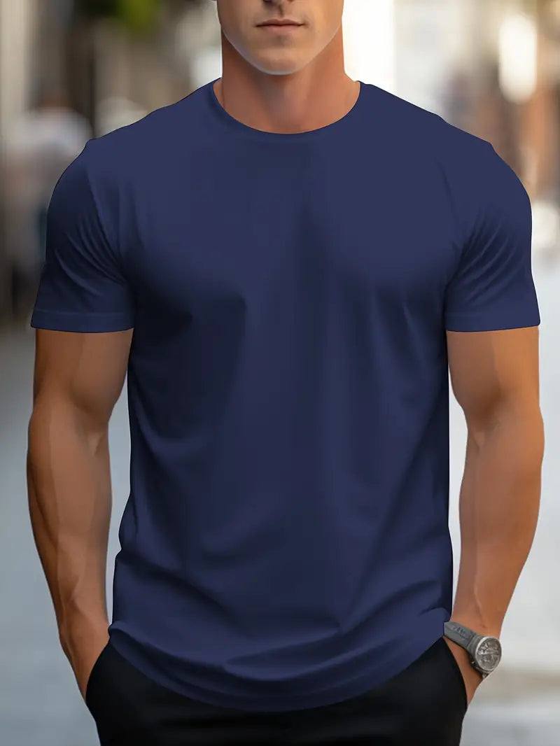 Lässiges Herren T-Shirt aus reiner Baumwolle, atmungsaktiv & ideal für warme Tage.
