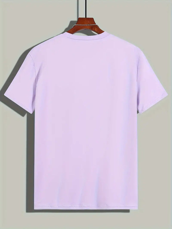 Bequemes Herren T-Shirt aus 100% Baumwolle, perfekt für entspannte Tage & Freizeitaktivitäten.