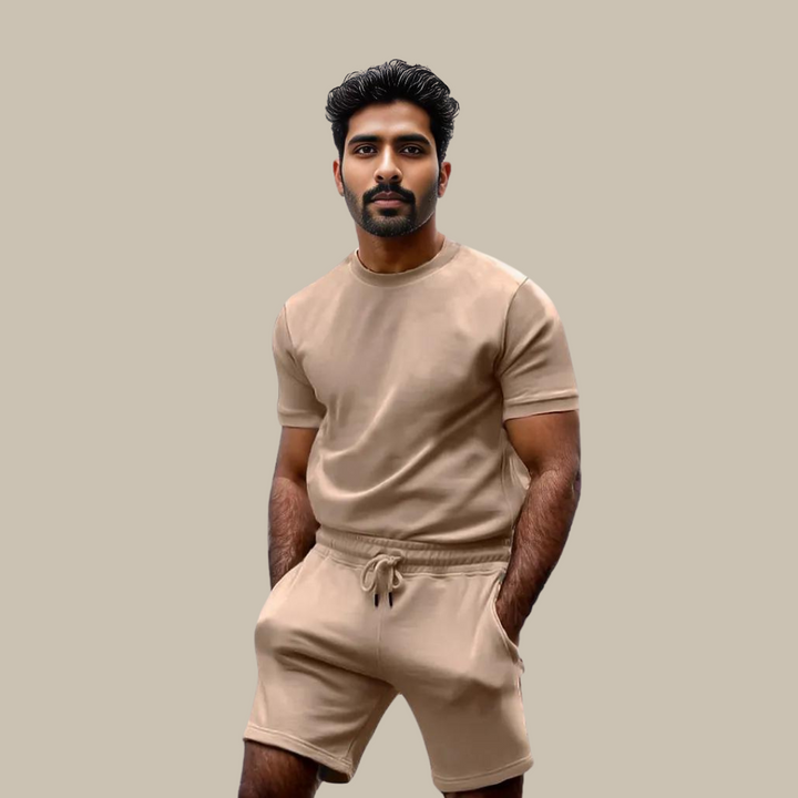 Herren Freizeit T-Shirt & Shorts Set, bequem und stilvoll für Zuhause oder Urlaub. Perfektes Loungewear Outfit.