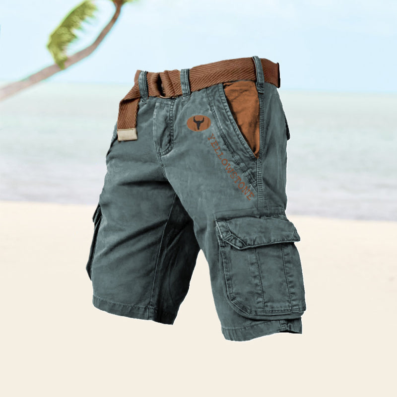 Bequeme Herren Sommer-Shorts aus atmungsaktivem Stoff. Strapazierfähige Cargo-Bermuda für aktive Männer.