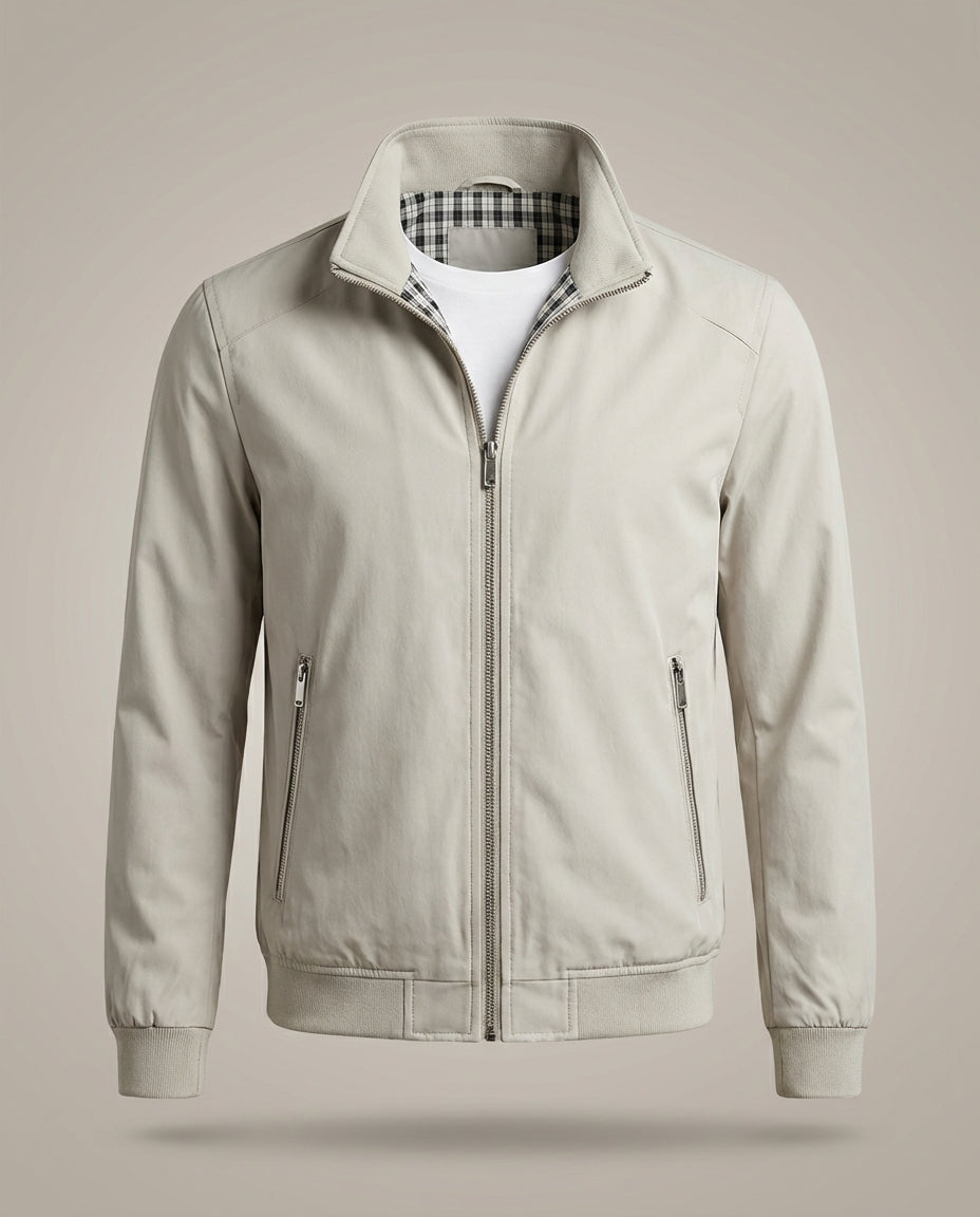 Komfortable leichte Herrenjacke mit Stehkragen, ideal für Frühling & Sommer. Vielseitiger Begleiter.