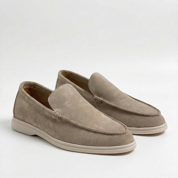 Elegante schwarze Herren Loafer Slipper für Business und Freizeit. Klassisch & bequem.