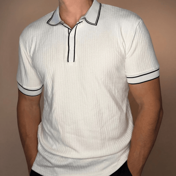 Hellblaues geripptes Herren Polo; klassisches Design für Business Casual & Sommer-Events.