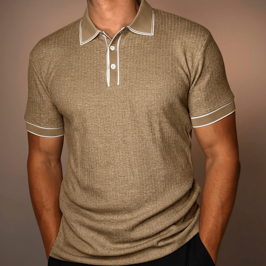 Rotes geripptes Polo-Shirt für Herren; auffälliges Business Casual Outfit, ganzjährig tragbar.