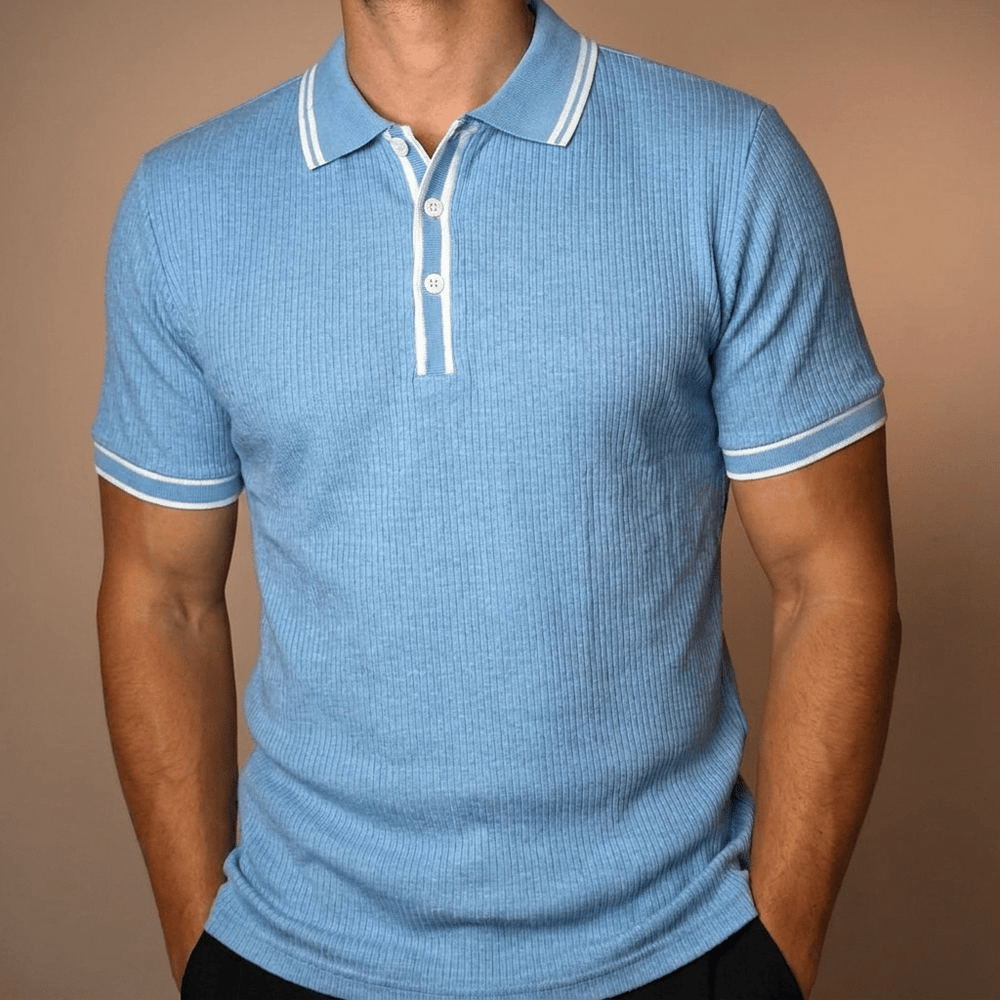 Klassisches geripptes Herren Polo-Shirt in Weiß; vielseitig für Sommer, Frühling & formelle Freizeit.