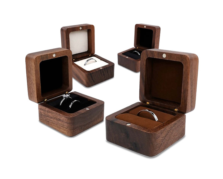 Elegantes Schmuckkästchen aus Teakholz für Ringe & Ohrringe, Samt-Innenfutter, ideal zur Schmuckaufbewahrung.