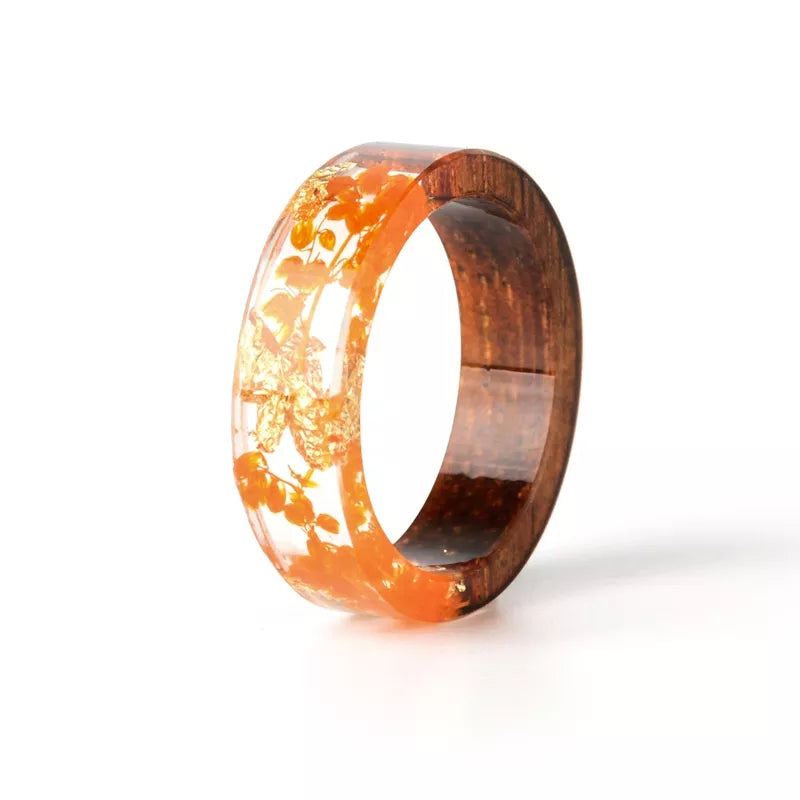 Nachhaltiger Unisex-Holzharzring, handgefertigt; farbenfrohes Design, natürliches Statement für den Finger.