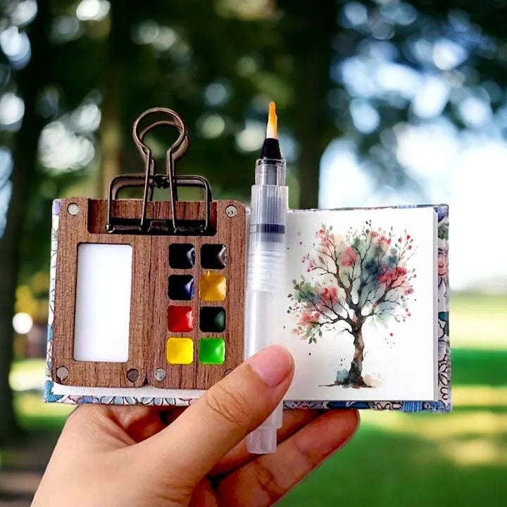 Mobiles Aquarell-Malkasten-Set mit 24 leuchtenden Farben, ideal für unterwegs & Künstlerbedarf.