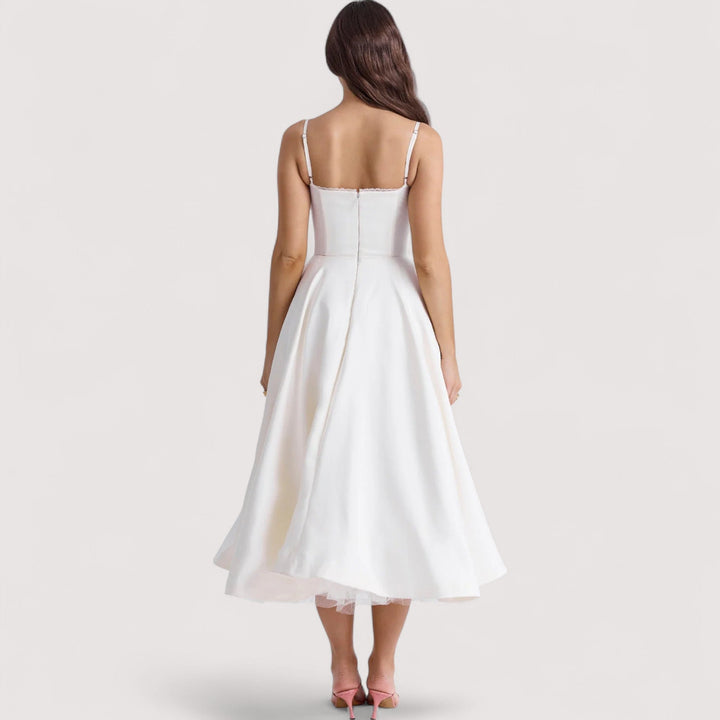 Feminines Sommerkleid für Damen, elegant und tailliert, mit einzigartigem Korsett-Design.
