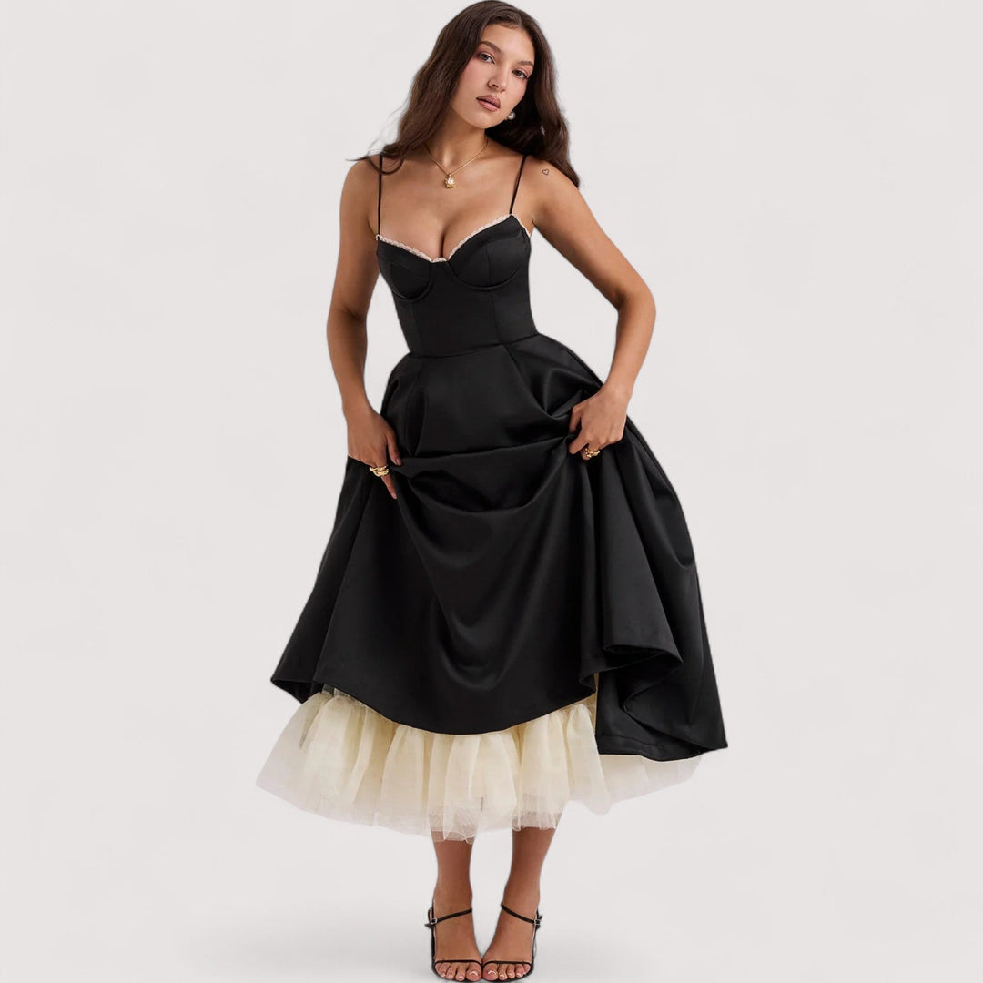 Luxuriöses Damenkleid mit Korsett-Effekt, das Eleganz und Komfort für Sommerabende vereint.
