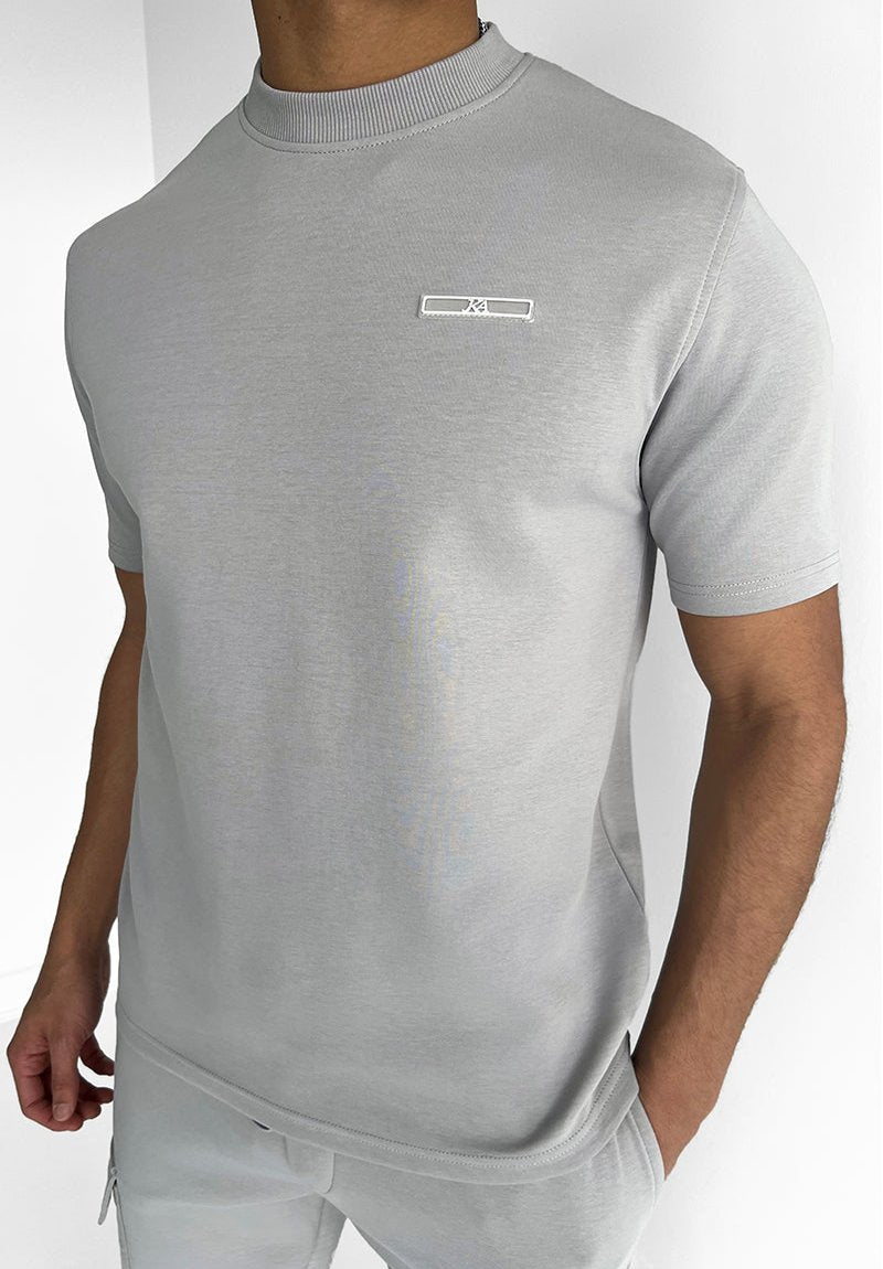 Modernes Herren Freizeit Set: T-Shirt & Shorts in 5 Farben für einen lässigen, aber gepflegten Look.