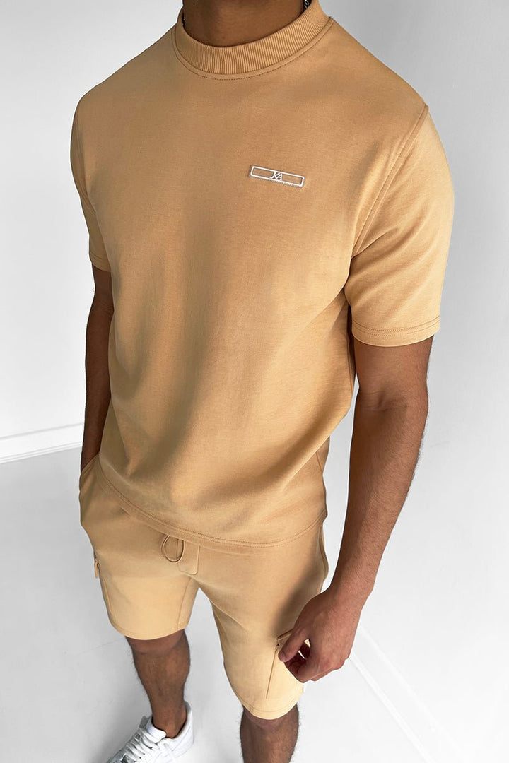 Herren T-Shirt & Shorts Set, die ideale Freizeitmode für Männer. Sportlich, elegant und in 5 Farben.