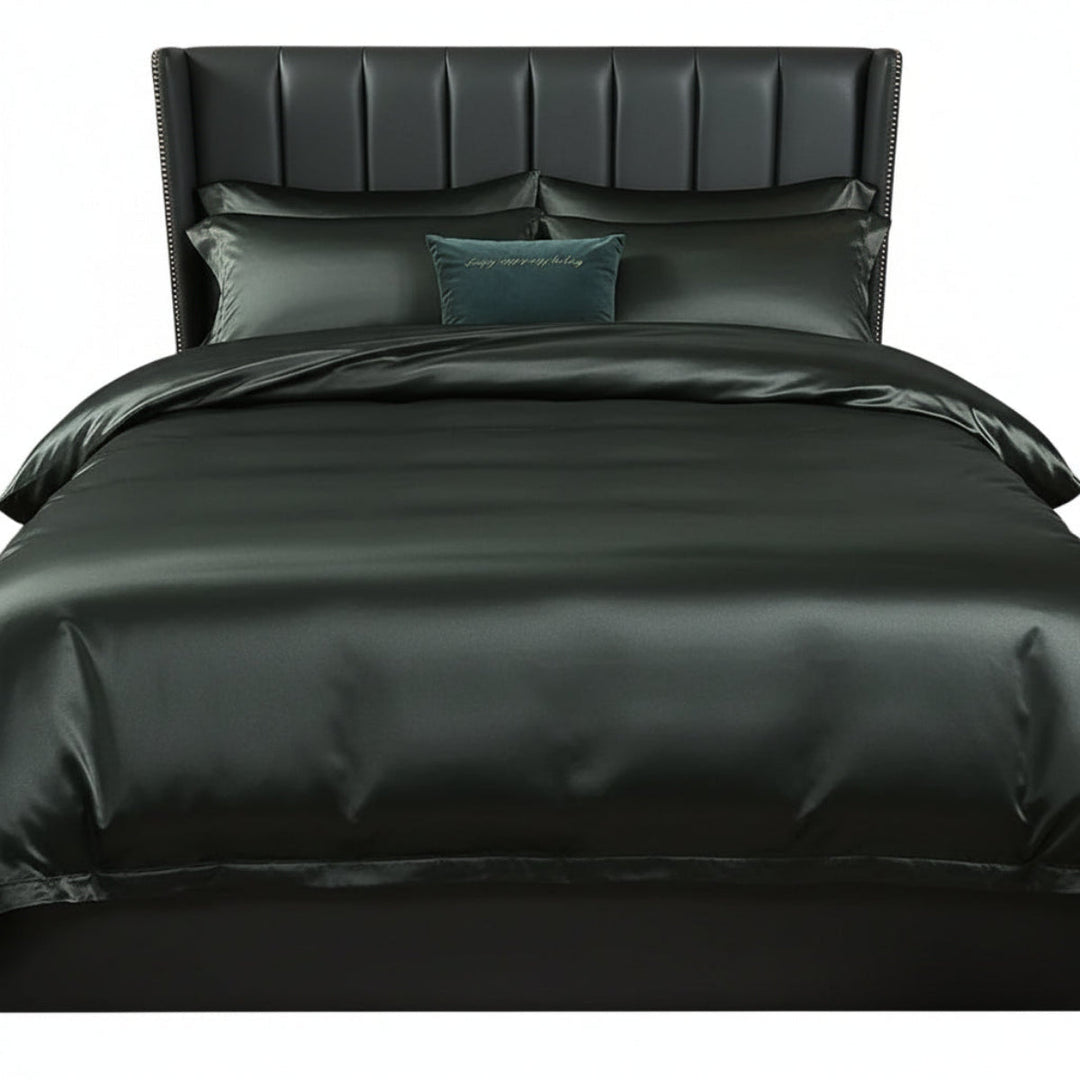 Stilvolles Bettwäsche-Set, 4-teilig, mit elegantem Glanz für ein modernes Schlafzimmer und erholsamen Schlaf.