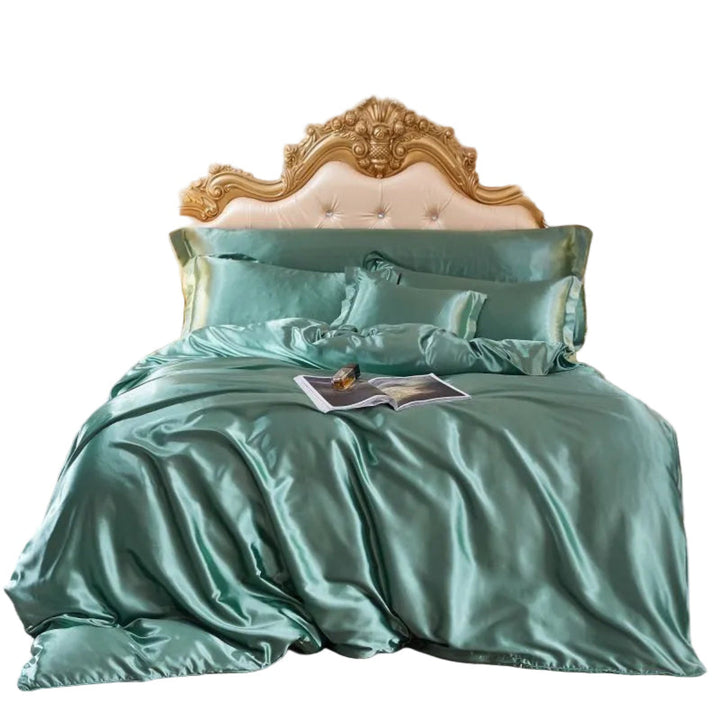 Komfortables 4-teiliges Bettwäsche-Set im Hotel-Stil, glänzend, für ein luxuriöses Gefühl im Schlafzimmer.