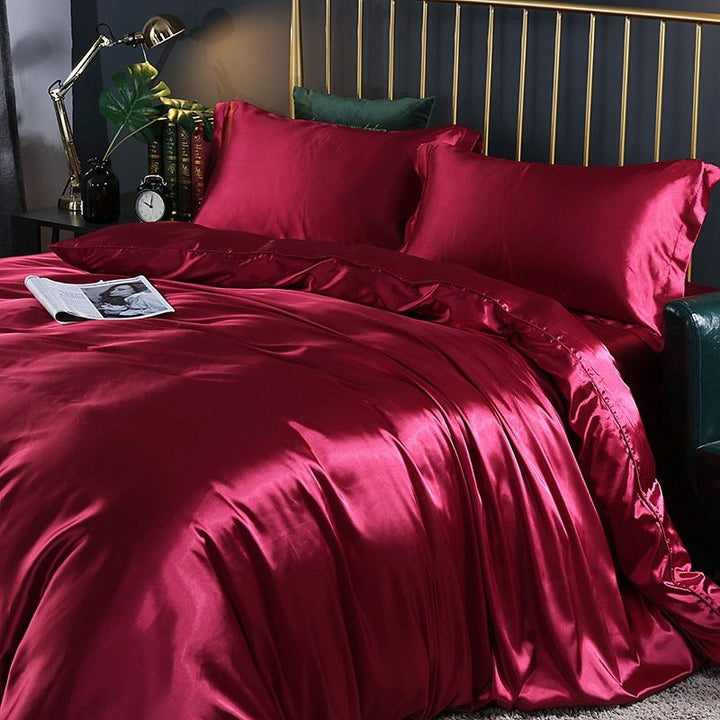Elegantes Doppelbett Bettwäsche-Set mit Glanz, 4-teilig, für maximalen Komfort und erholsamen Schlaf.