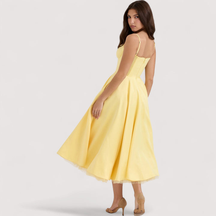 Schmeichelhaftes Damen Sommerkleid mit Korsett-Detail, ideal für festliche und legere Anlässe.