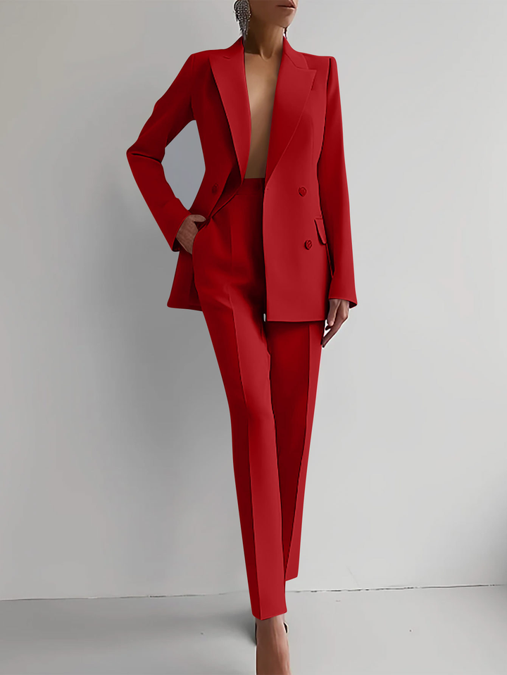 Eleganter taillierter Damen Anzug mit Knopfleiste, perfekt für Business & festliche Anlässe. Klassischer Hosenanzug.