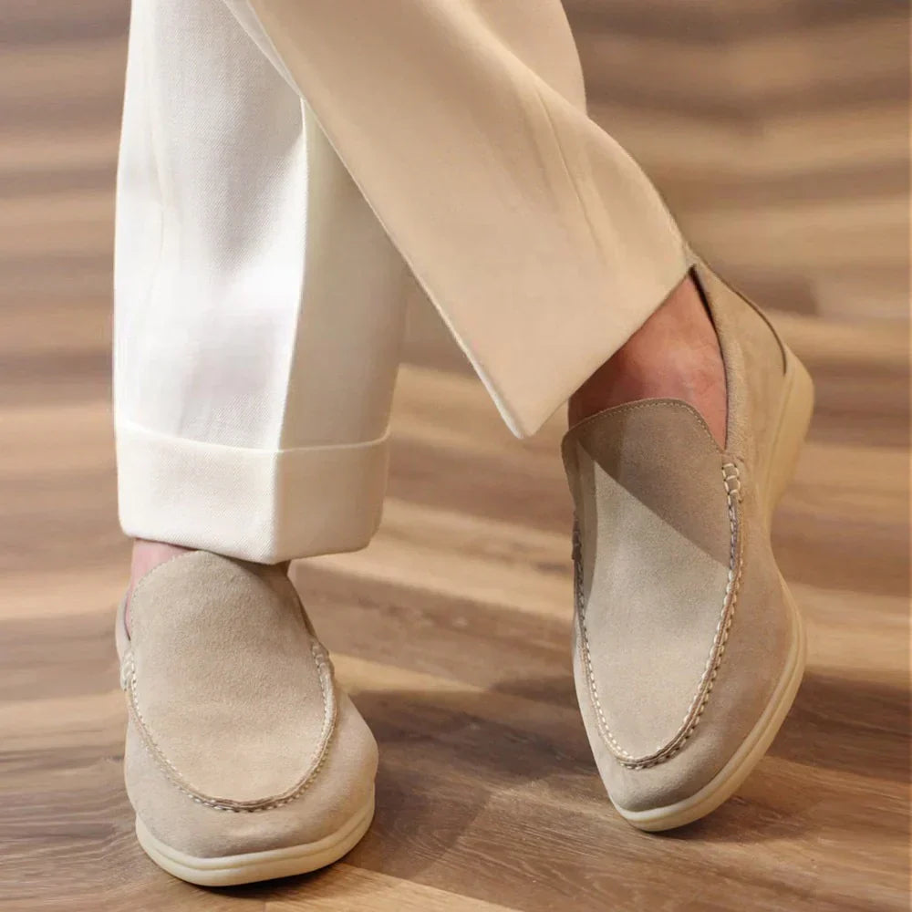 Eleganter Herren Loafer Slipper in Beige, ideal für Business & stilvolle Freizeit.