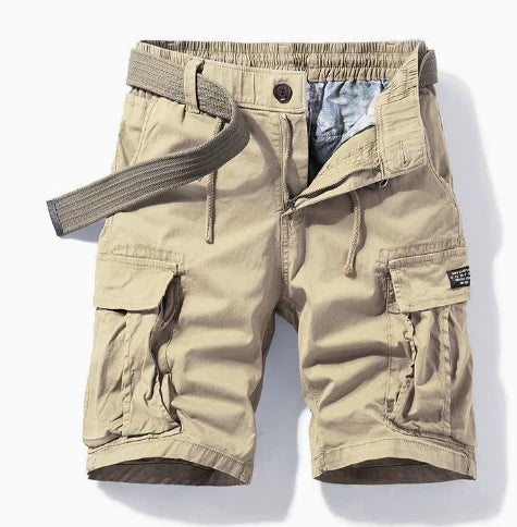 Komfortable Herren Cargo Shorts mit geradem Schnitt, funktional für Alltag & Outdoor, robuste Baumwolle für Männer.