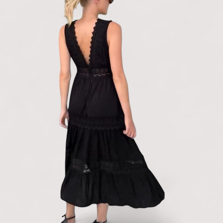 Neues Damen Sommerkleid: Elegant mit V-Ausschnitt, Stufenrock & Spitze. Das perfekte luftige Freizeit- & Partykleid.