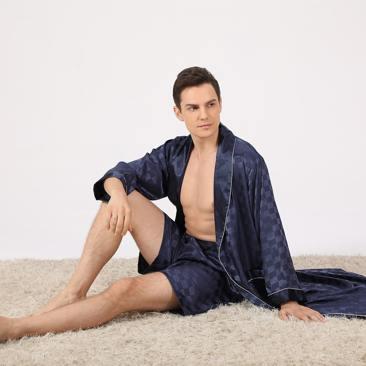 Weicher Damen Bademantel Kimono, perfekt für gemütliche Homewear Momente und pure Entspannung zu Hause.