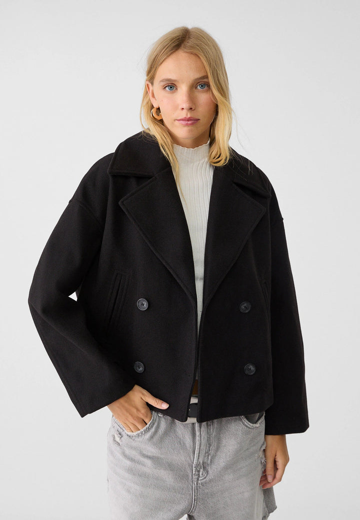 Stilvoller Damen Zweireiher Mantel für Büro & Freizeit. Kurzer Herbst-Wintermantel in Damenmode.