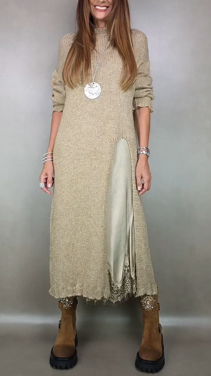 Bequemes Damen Strickkleid Set als Zweiteiler, ideal für einen vielseitigen Layer-Look mit Stil.