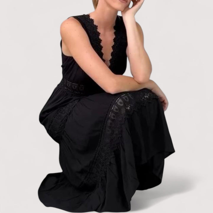 Trendiges Damen Sommerkleid mit V-Ausschnitt & Stufenrock. Ideal als elegantes Freizeitkleid oder für festliche Anlässe.