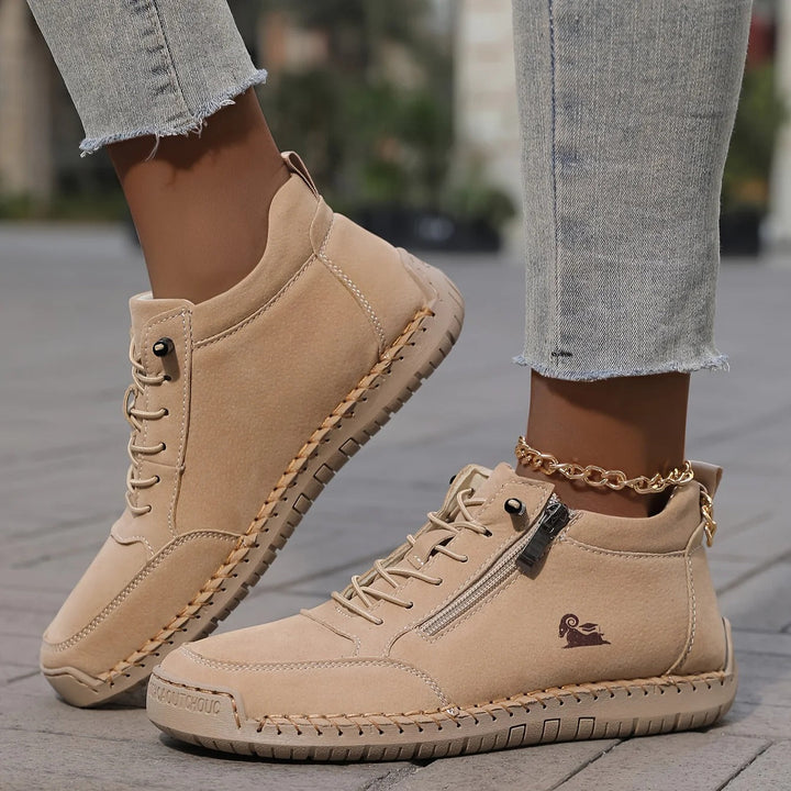Schwarze Damen Barfußschuhe mit breiter Passform für natürliches Laufgefühl. Atmungsaktiv & komfortabel.