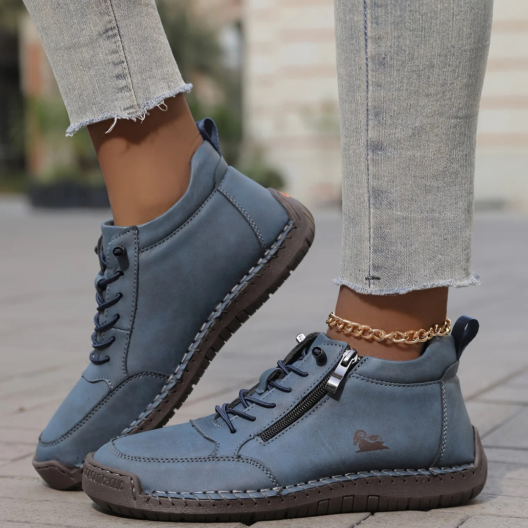 Rutschfeste Sohle der schwarzen Damen Barfußschuhe für sicheren Halt und natürliches Laufgefühl. Breiter Komfort.