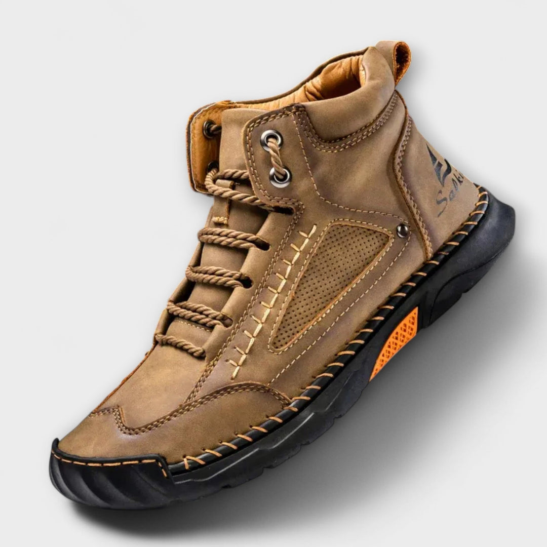 Wasserdichte Herren Stiefel mit hohem Schaft für regnerische Tage, halten die Füße trocken.