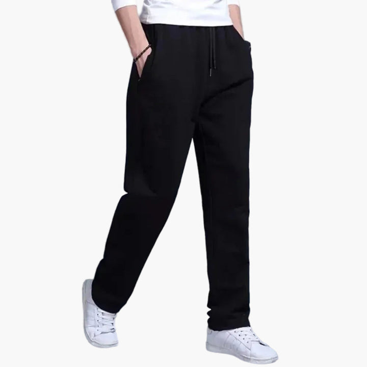 Herren Sporthose mit modernem Schnitt; atmungsaktive Jogger für Training & Fitness, ideal für aktive Männer.