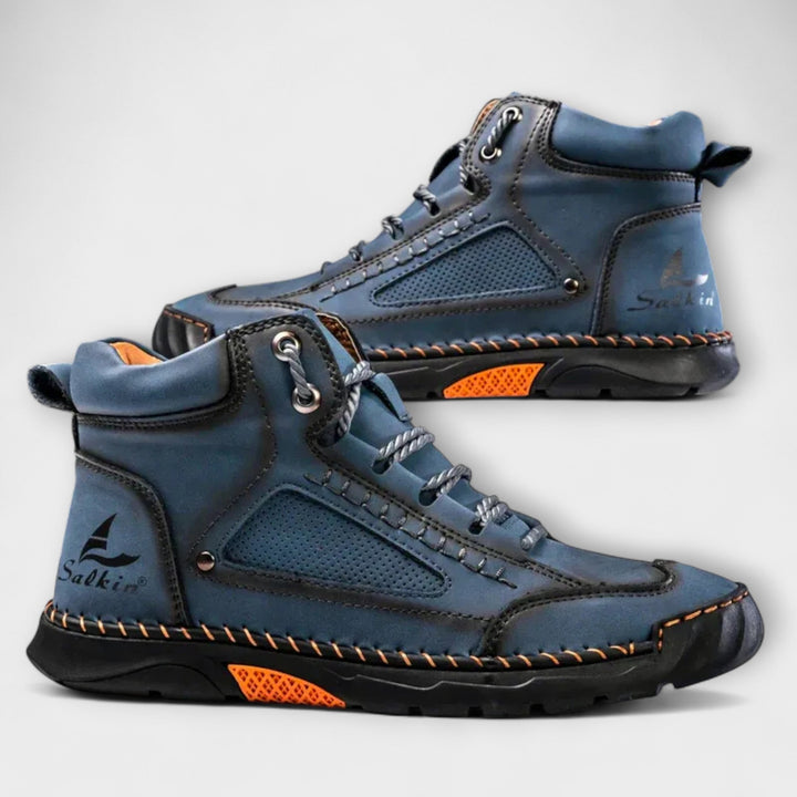 Profilsohle der Herren Stiefel mit hohem Schaft für sicheren Halt bei Outdoor-Aktivitäten.