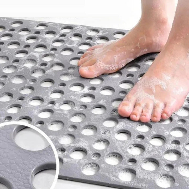 Sichere & komfortable Antirutsch-Duschmatte GripGuard, antibakteriell für Hygiene im modernen Badezimmer.