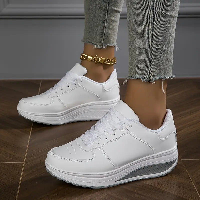 Damen Schnürschuhe von oben: Modernes Design, atmungsaktives Obermaterial für ganztägigen Tragekomfort.