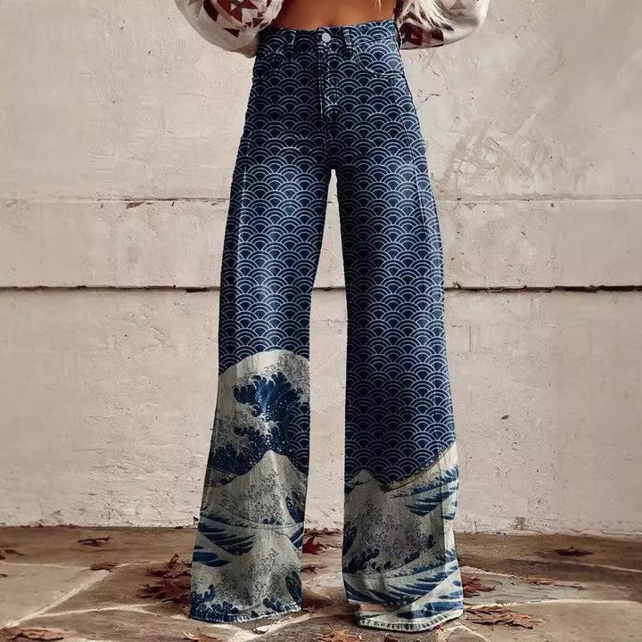 Sommerliche Damen-Hose: Retro-Schlaghose mit floralem Design, stylisch und elegant für Freizeit.