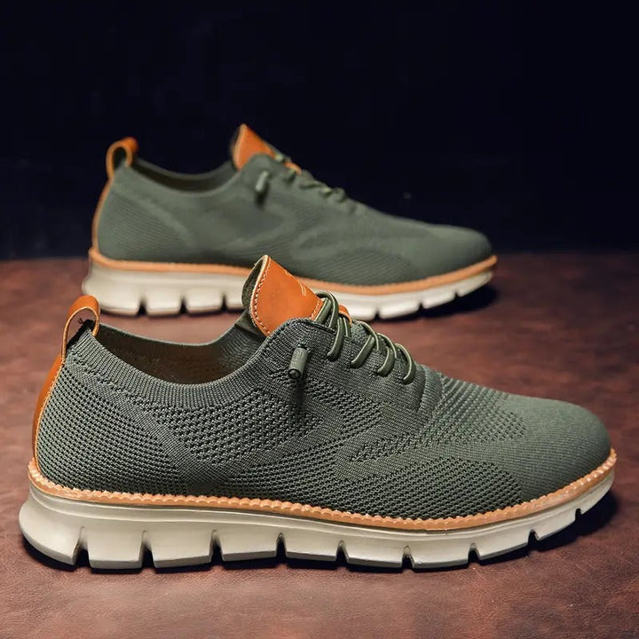 Stylische braun-grüne Herren Freizeitschuhe. Atmungsaktive orthopädische Sneaker für optimalen Komfort.