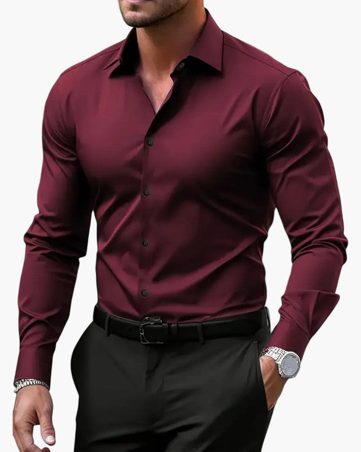 Modisches Herren Business-Hemd, elegant und stilvoll, geeignet für professionelle Auftritte und Events.