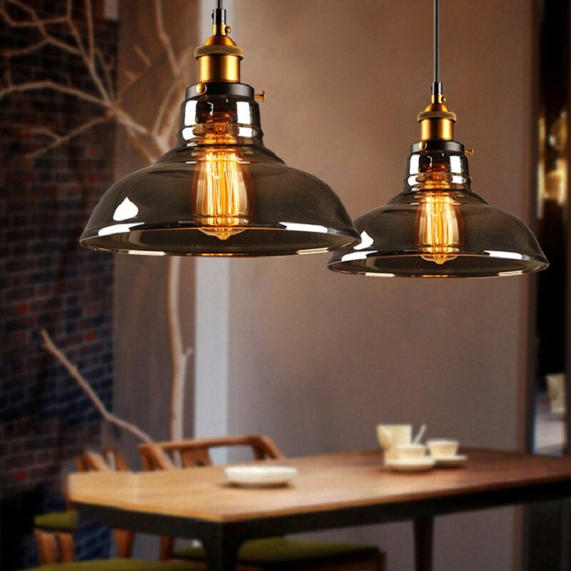 Moderne Deckenleuchte: Elegante Kristall-Hängelampe als Designlampe für Wohnzimmer.