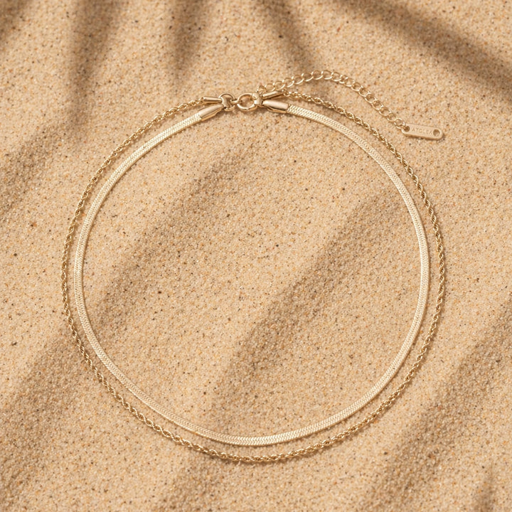 Langlebiges Damen Layering Armband Gold, wasserfester Edelstahl, doppellagig mit Fischgrät & Seilkette.