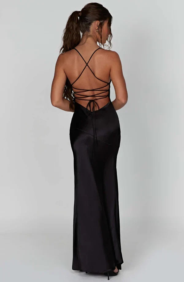 Abendkleid für Damen mit tiefem V-Ausschnitt, elegant, mit Beinschlitz und rückenfrei.