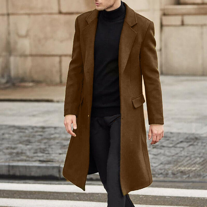Herren Winterjacke, mittellang und elegant. Perfekt für Business- und Freizeit-Anlässe im Winter.