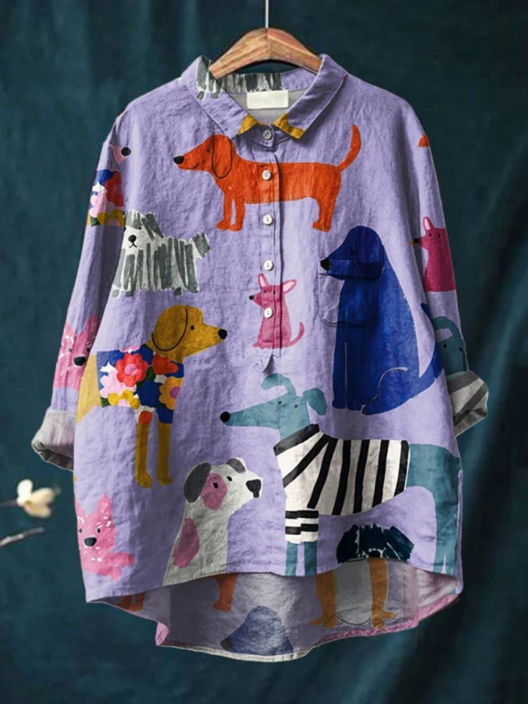 Lila Damen Bluse mit Hunde-Print. Lässig, langärmlig, oversized für Frühling & Sommer Alltag & Freizeit.