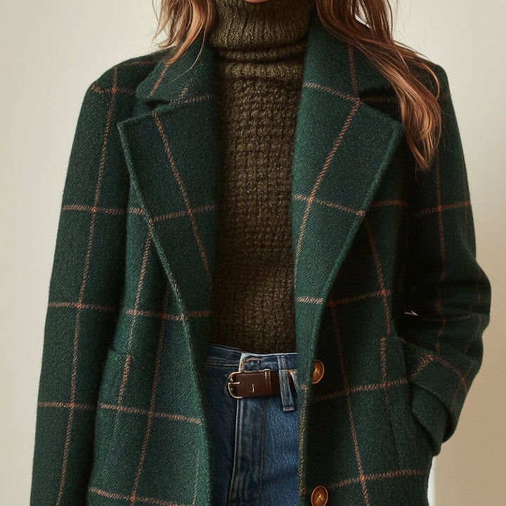 Moderne Damen-Karojacke, figurbetont. Vielseitige Herbst-Winter-Oberbekleidung, ideal für Büro und Freizeit-Layering.