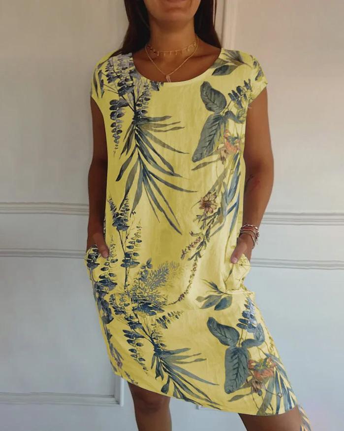 Komfortables Damen Sommerkleid mit V-Ausschnitt, kurzen Ärmeln und seitlichen Eingrifftaschen.