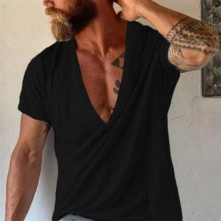 Stilvolles Herren T-Shirt mit V-Ausschnitt und Kurzarm, perfekt für Alltag & Freizeitmode.