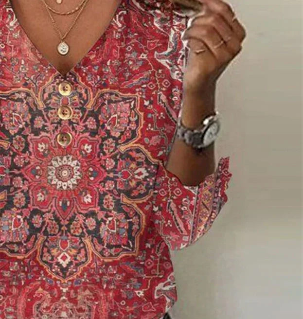 Modisches Damen Bordeaux Top mit Druckmuster, V-Ausschnitt und 3/4 Ärmeln, alltagstauglich.