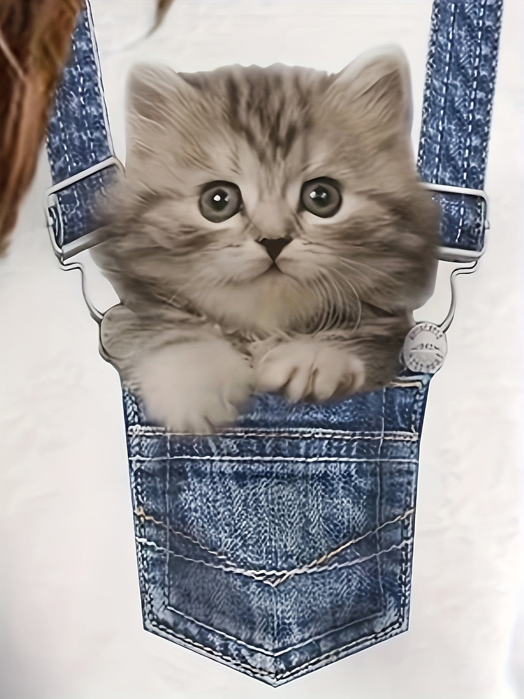 Vielseitiges Damen T-Shirt mit fröhlichem Katzenprint und modernem Farbblockdesign, ideal als trendiges Oberteil.