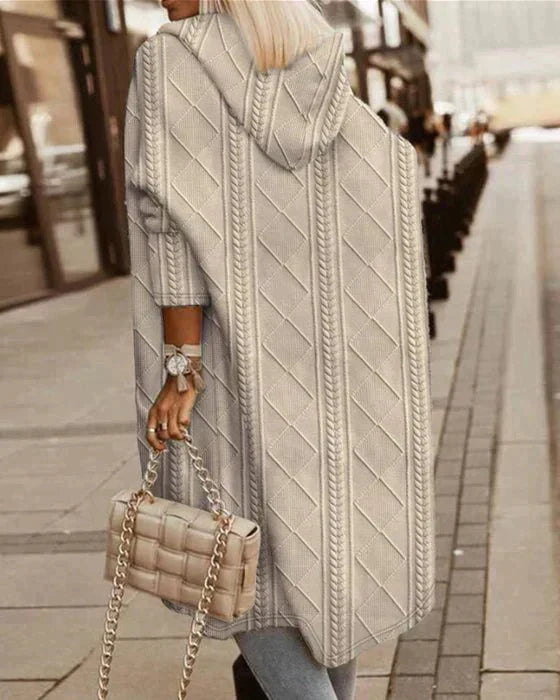 Elegante Damen Kapuzenstrickjacke in Überlänge für den Herbst-Winter Layering-Look. Feminin & bequem.