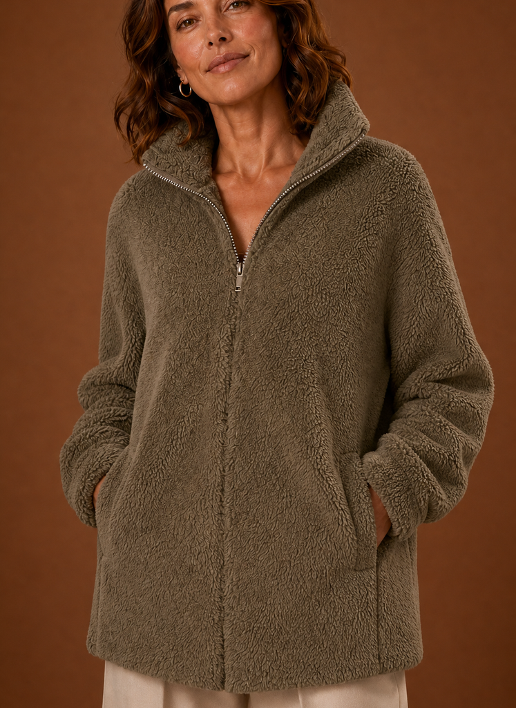Elegante Damen Fleecejacke mit Stehkragen, Reißverschluss, warm & stilvoll.